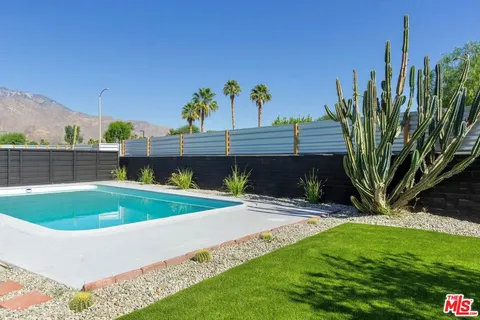 $649,000 | 4325 East Calle De Carlos, Palm Springs, CA 92264
