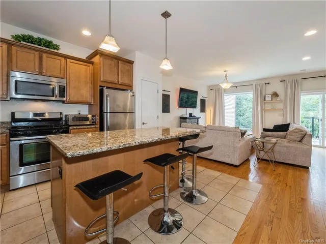 $1,200,000 | 6-8 Wilbur Road, Pleasant Valley, NY 12569