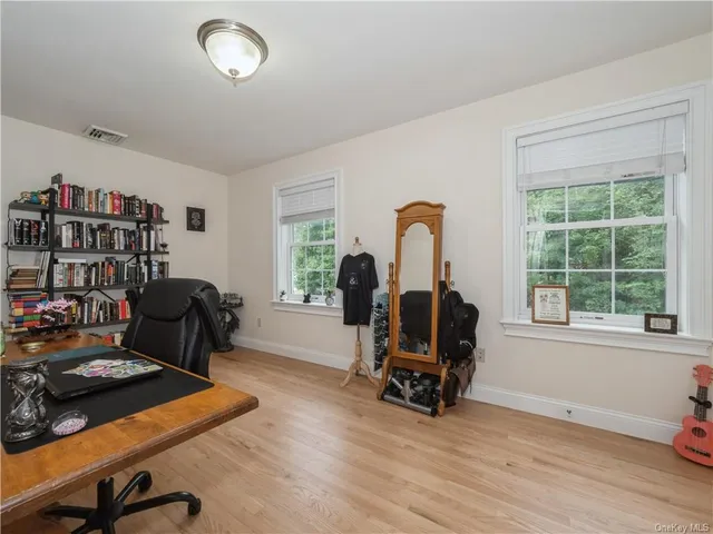 $1,200,000 | 6-8 Wilbur Road, Pleasant Valley, NY 12569