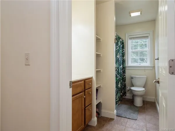 $1,200,000 | 6-8 Wilbur Road, Pleasant Valley, NY 12569