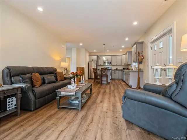 $1,200,000 | 6-8 Wilbur Road, Pleasant Valley, NY 12569