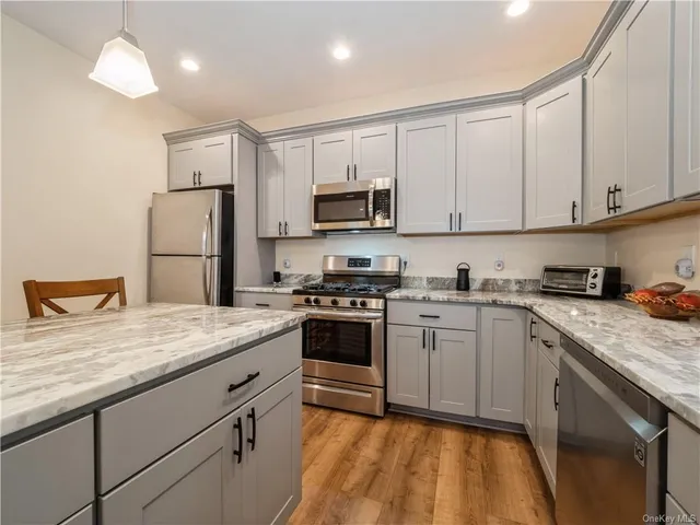 $1,200,000 | 6-8 Wilbur Road, Pleasant Valley, NY 12569