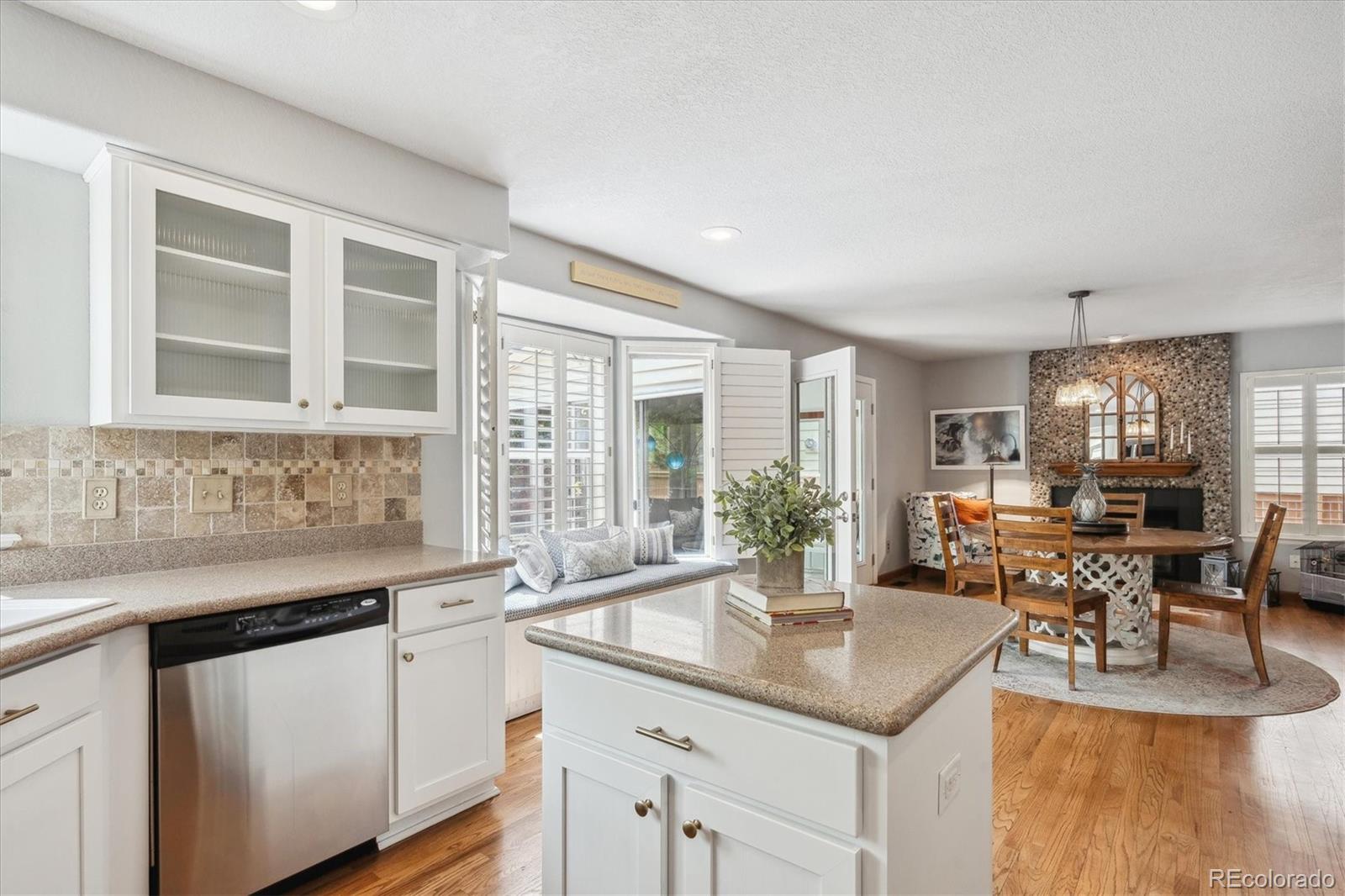 6836 Edgewood Way Highlands Ranch, CO 80130 - Photo 8 of 38 Gallery Image 8