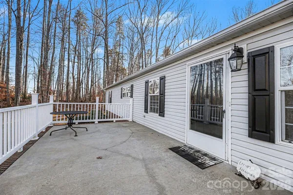 $279,900 | 1115 Cross Creek Drive, Walnut Cove, NC 27052