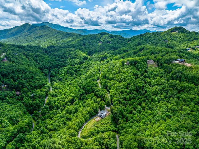 $2,695,000 | 840 Fontana Trace Drive, Bryson City, NC 28713