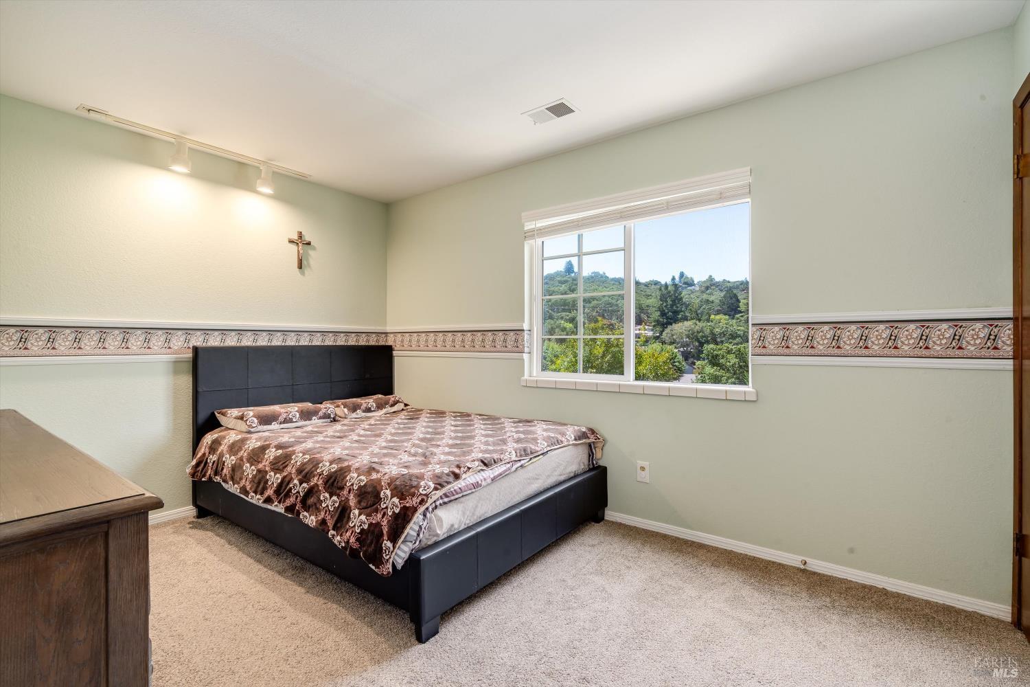 1506 Townview Avenue Santa Rosa, CA 95405 - Photo 34 of 47
