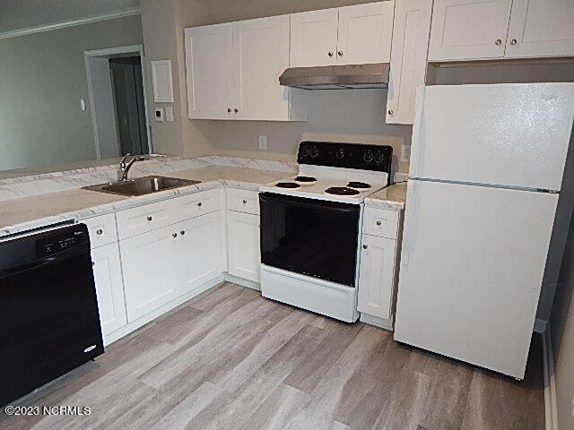 2210 New River Inlet Road, Unit 160 North Topsail Beach, NC 28460 - Photo 7 of 24 Kitchen