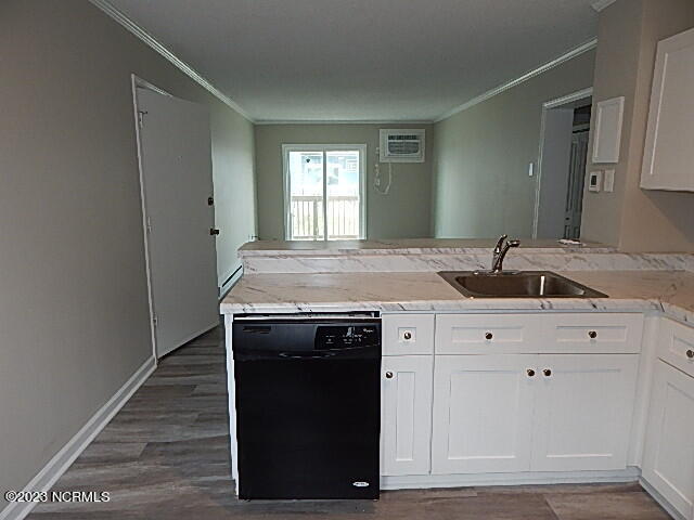2210 New River Inlet Road, Unit 160 North Topsail Beach, NC 28460 - Photo 8 of 24 Kitchen/Living Room
