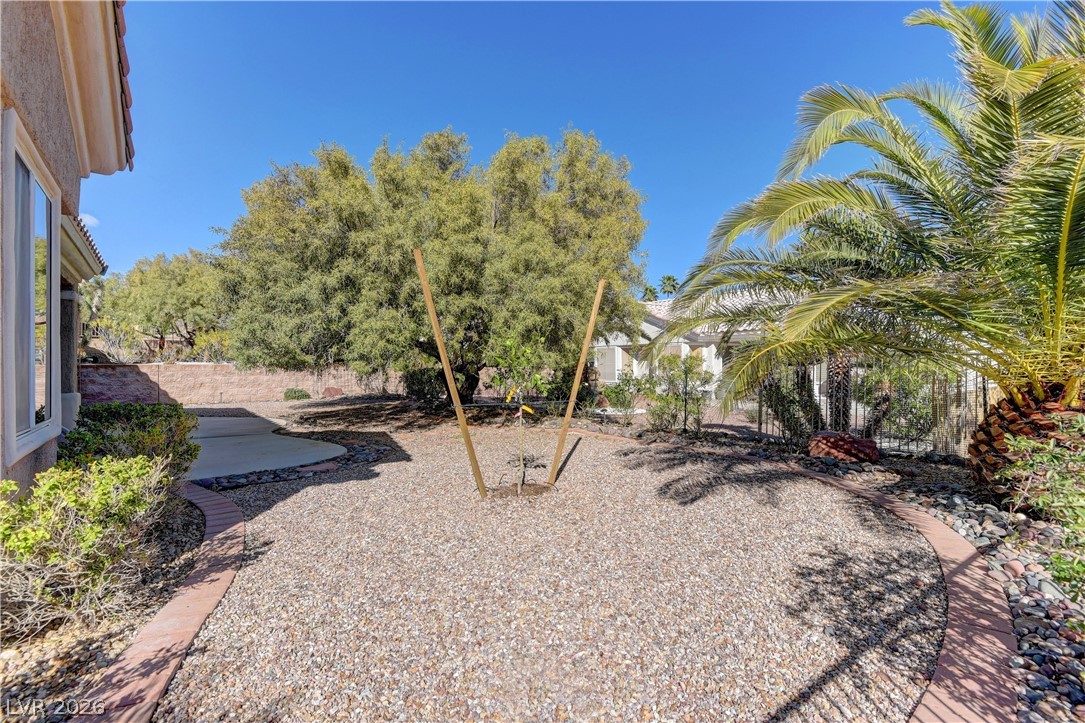 11020 Rackhurst Avenue Las Vegas, NV 89134 - Photo 24 of 28