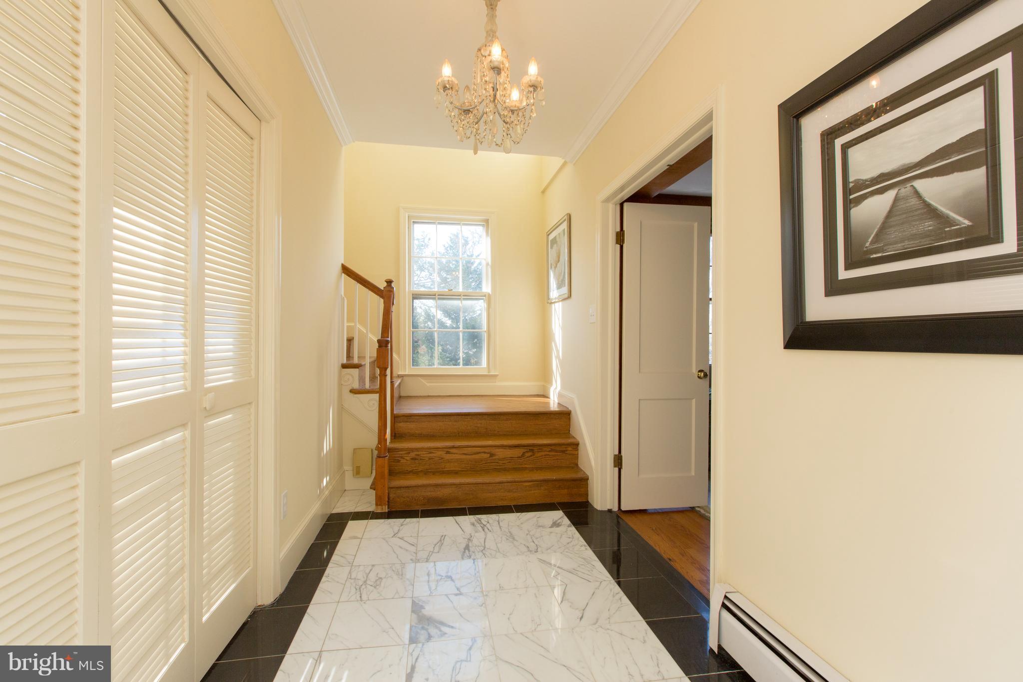 4707 Reservoir Road Northwest Washington, DC 20007 - Photo 15 of 30 Interior (General)