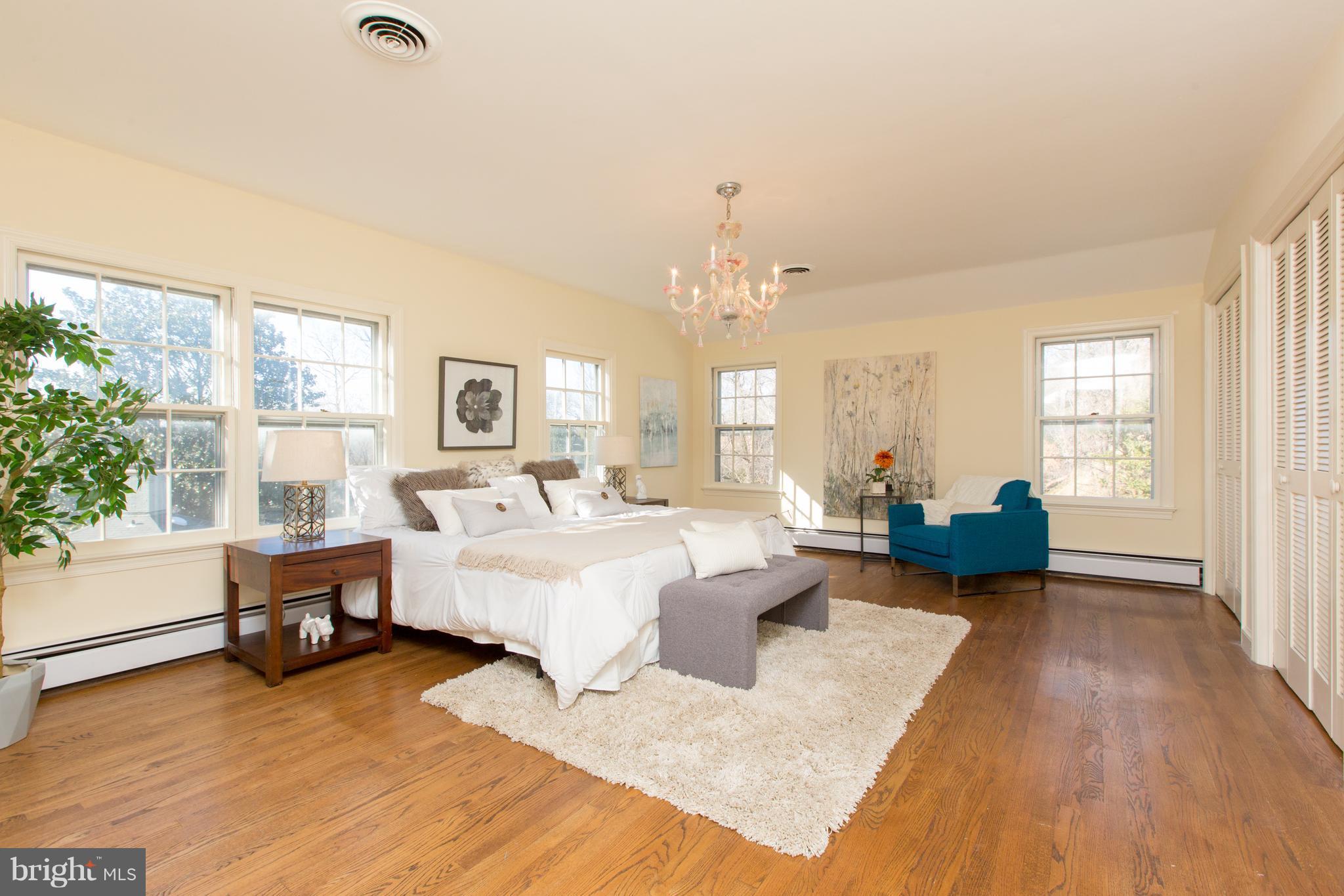 4707 Reservoir Road Northwest Washington, DC 20007 - Photo 16 of 30 Bedroom (Master)