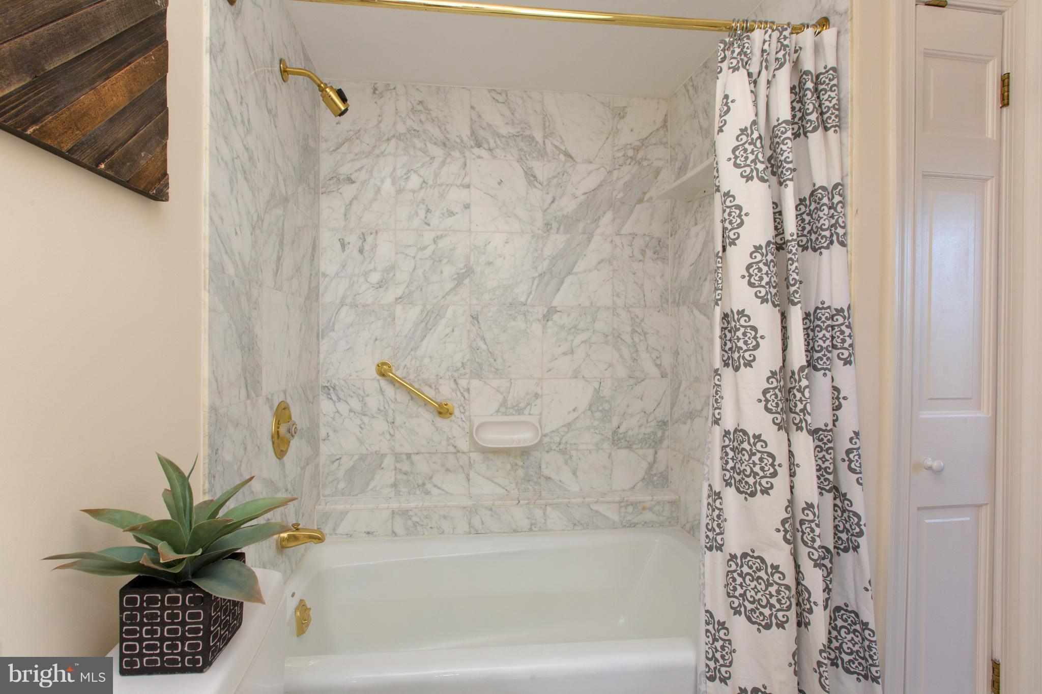 4707 Reservoir Road Northwest Washington, DC 20007 - Photo 23 of 30 Bath