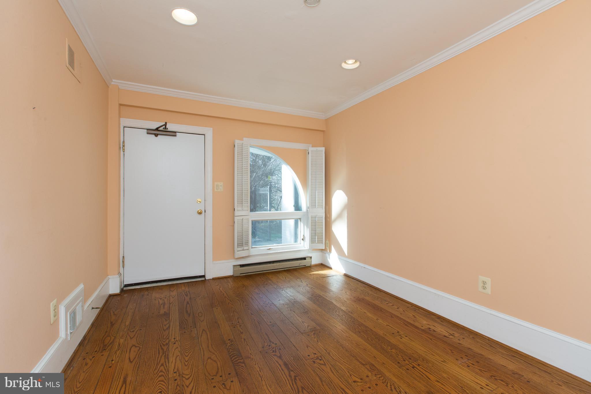 4707 Reservoir Road Northwest Washington, DC 20007 - Photo 27 of 30 Interior (General)