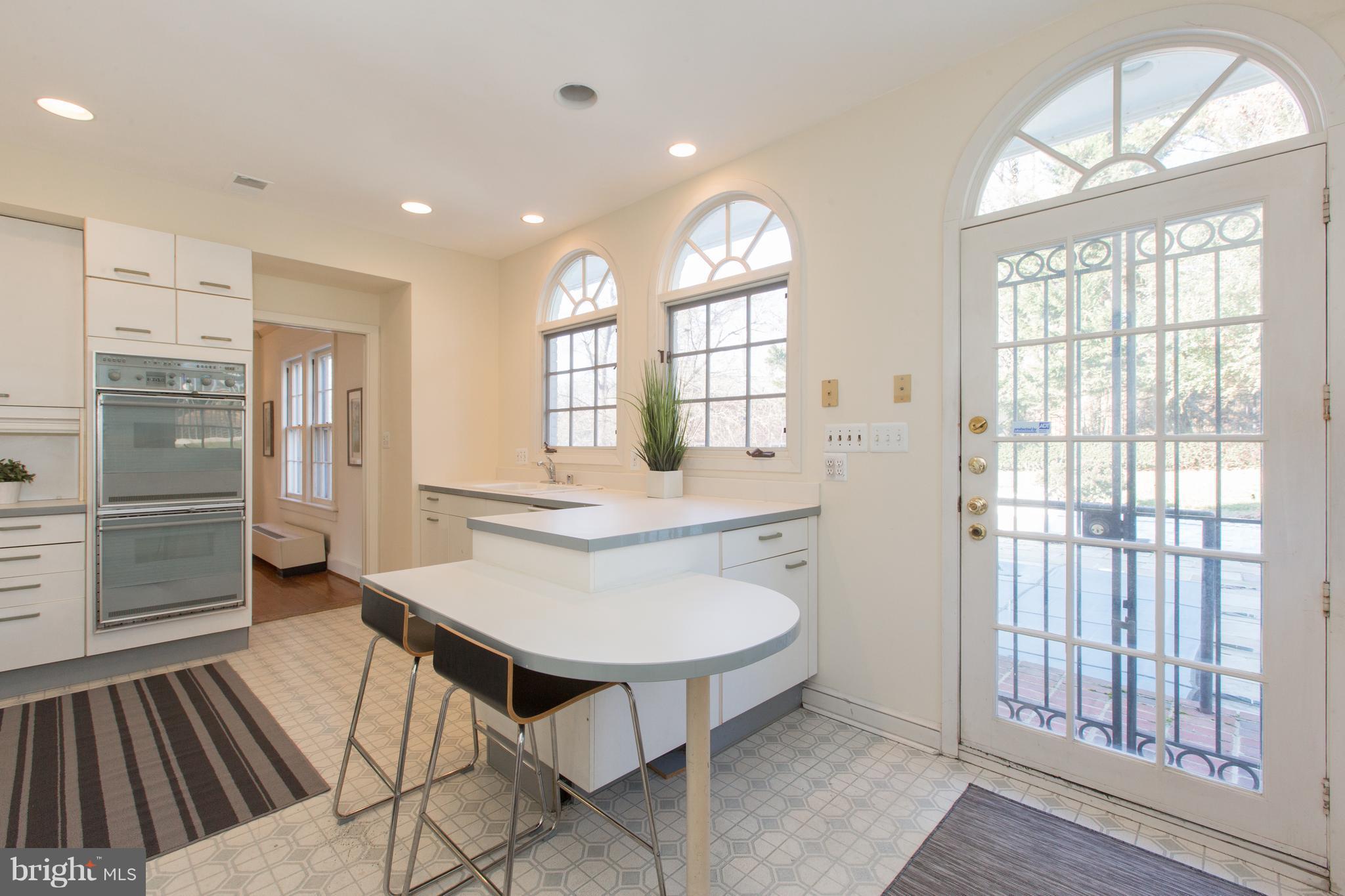 4707 Reservoir Road Northwest Washington, DC 20007 - Photo 10 of 30 Kitchen