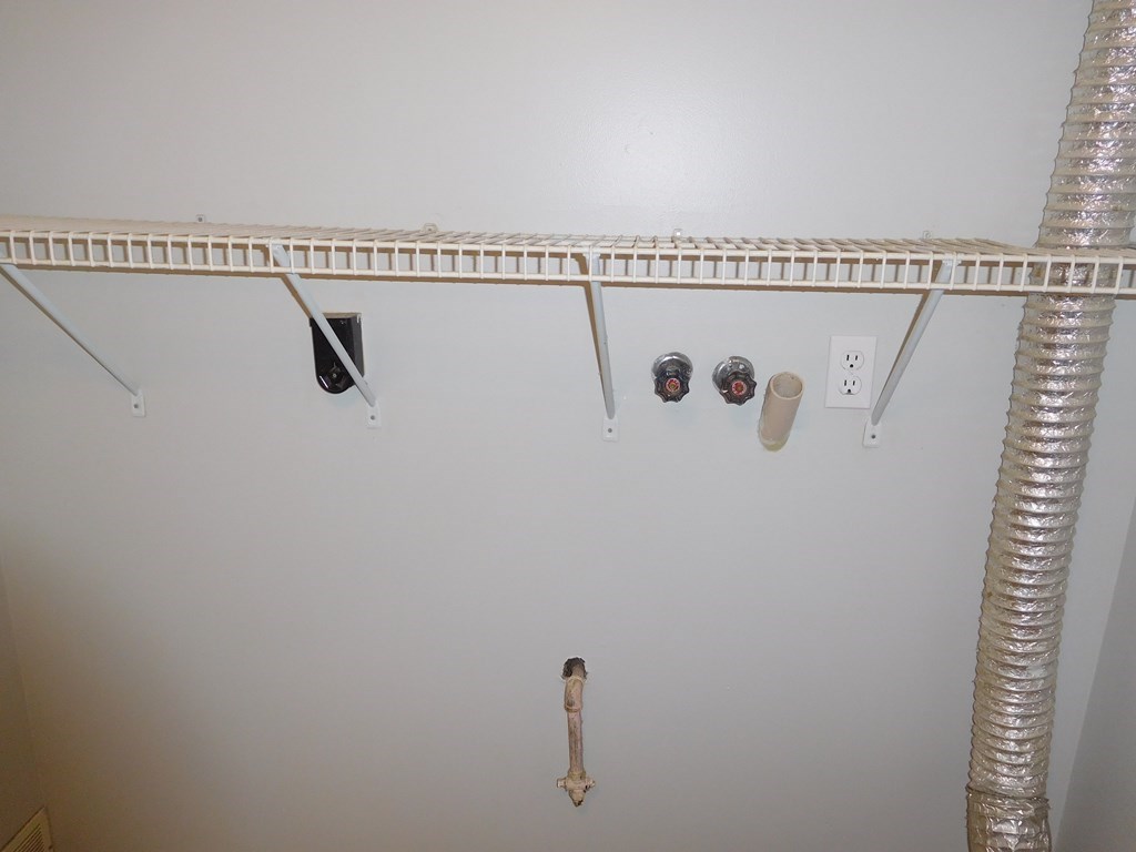 74 Roper Street, Unit B Lowell, MA 01852 - Photo 13 of 15 Gallery Image 13