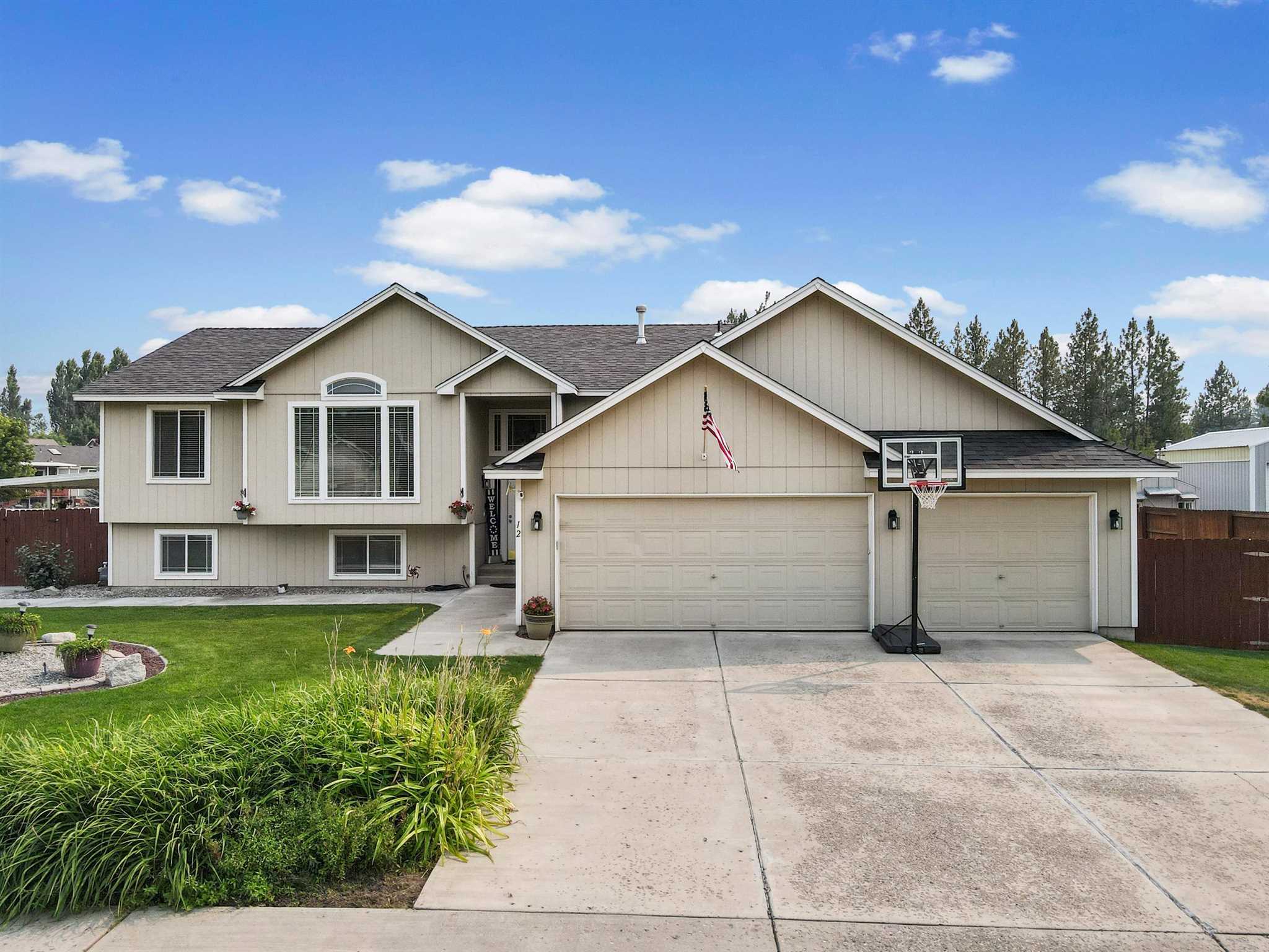 12 East Handy Road Colbert, WA 99005 - Photo 1 of 48