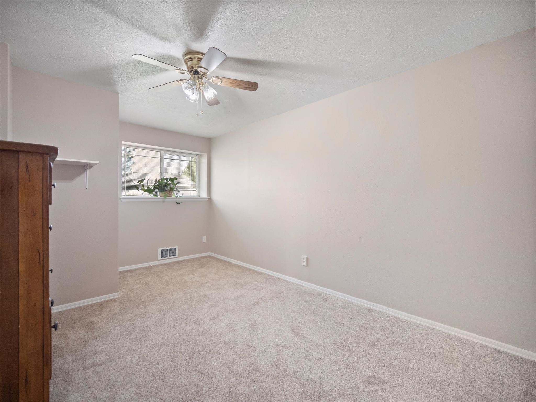 12 East Handy Road Colbert, WA 99005 - Photo 24 of 48