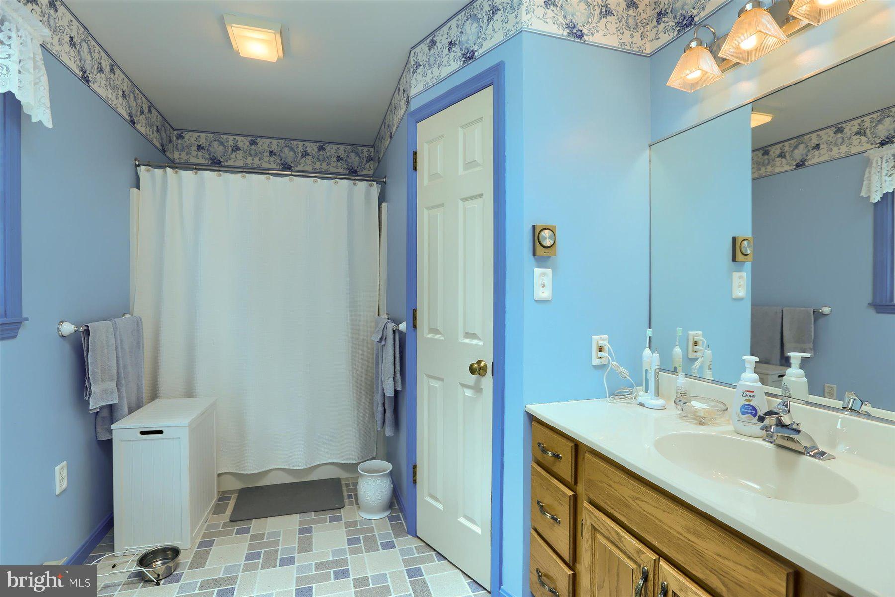 1612 Silver Spring Road Landisville, PA 17538 - Photo 25 of 55 Primary Bathroom