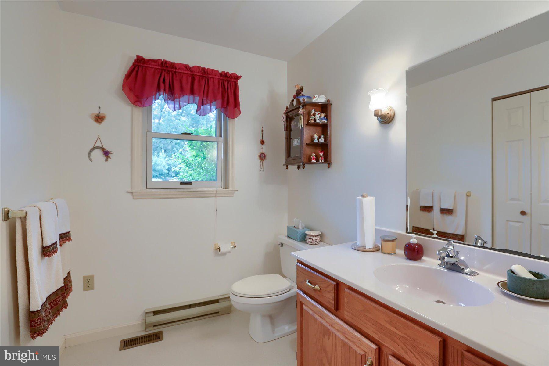 1612 Silver Spring Road Landisville, PA 17538 - Photo 26 of 55 Bathroom 2