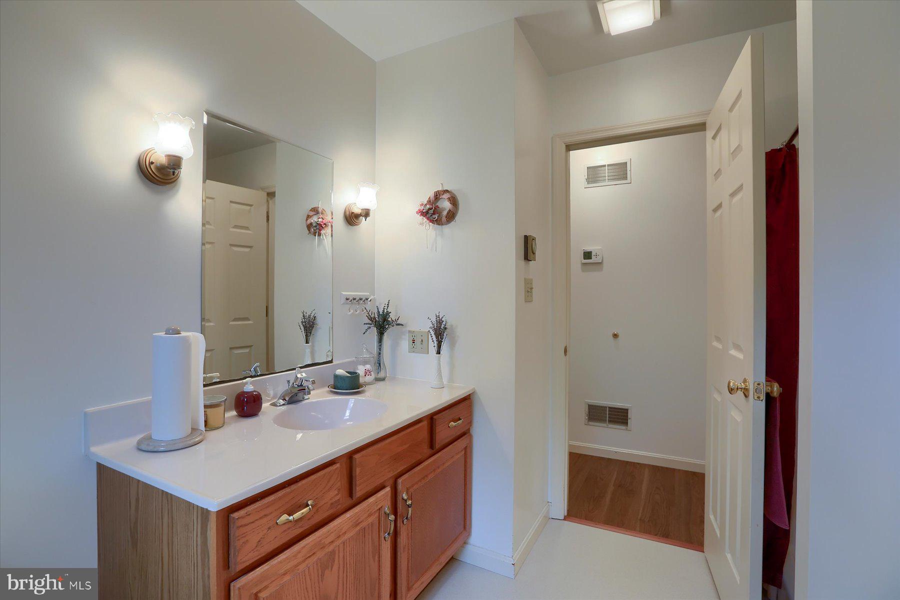 1612 Silver Spring Road Landisville, PA 17538 - Photo 27 of 55 Bathroom 2