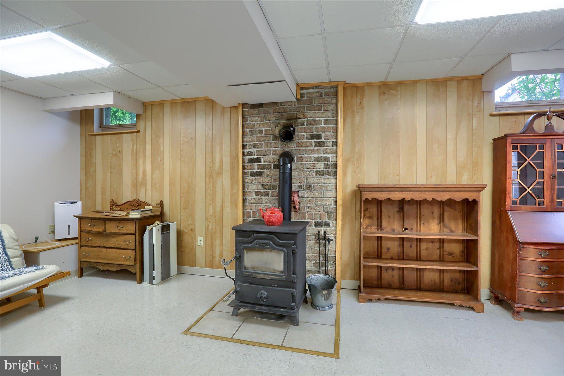 1612 Silver Spring Road Landisville, PA 17538 - Photo 35 of 55 Working Coal Stove