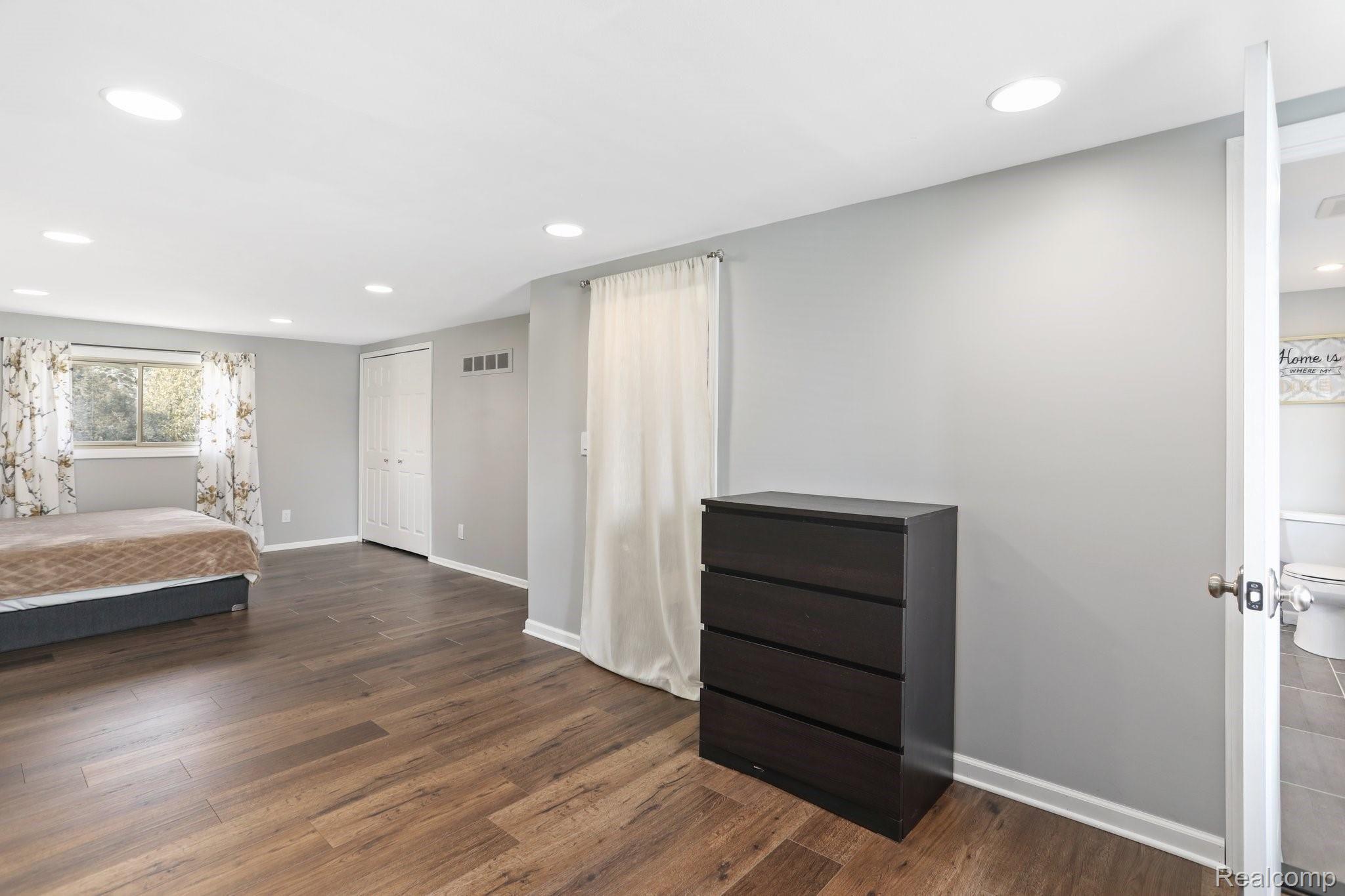2442 Kimberly Fair Street Rochester, MI 48309 - Photo 21 of 42 2442 Kimberly Fair Street, Rochester Hills - 25.jpg