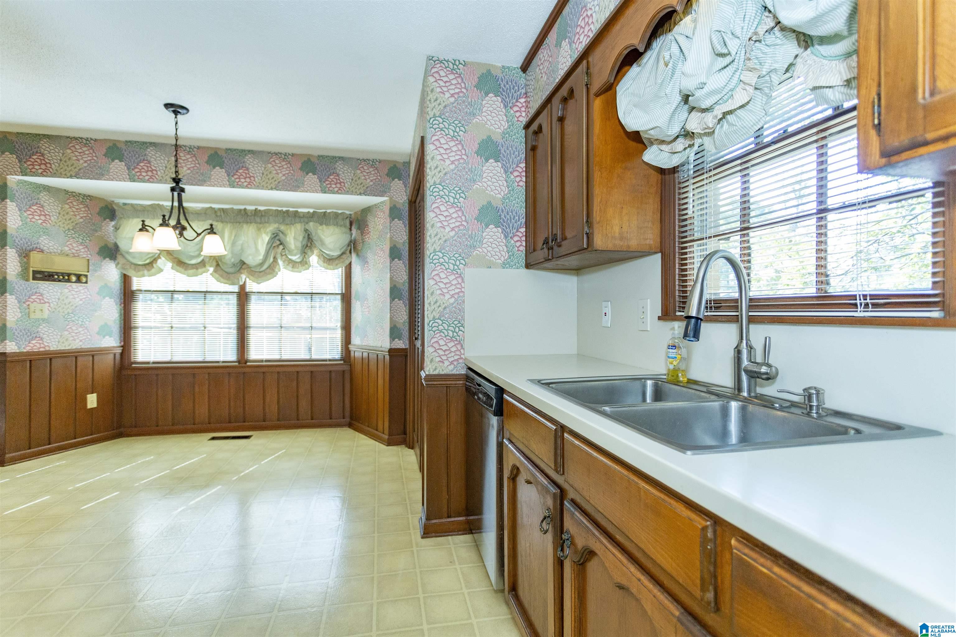 1829 Catala Road Birmingham, AL 35216 - Photo 10 of 49