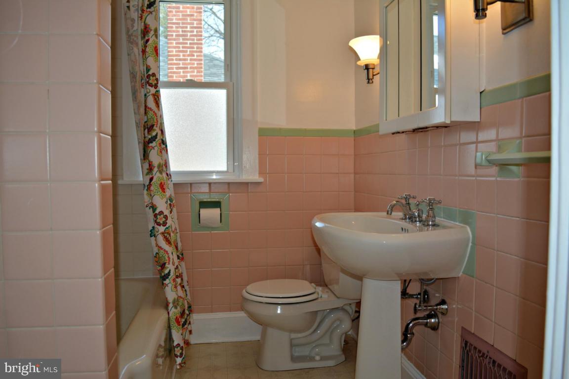 322 Front Street Lititz, PA 17543 - Photo 17 of 19