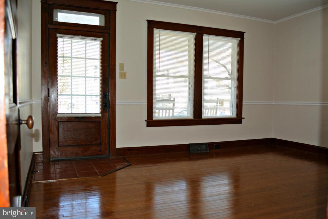 322 Front Street Lititz, PA 17543 - Photo 4 of 19