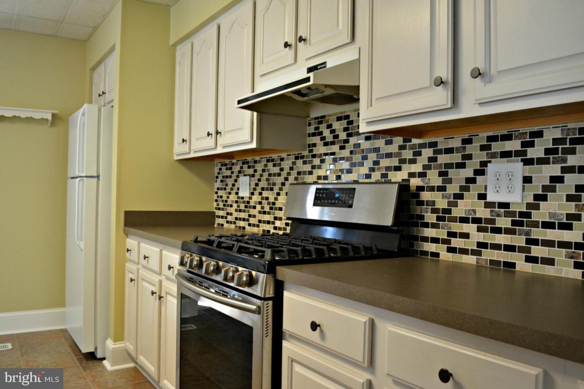 322 Front Street Lititz, PA 17543 - Photo 9 of 19