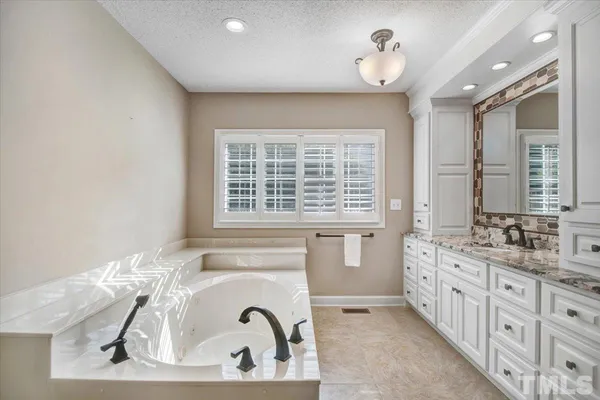 $499,900 | 20 Wallace Lane, Lillington, NC 27546