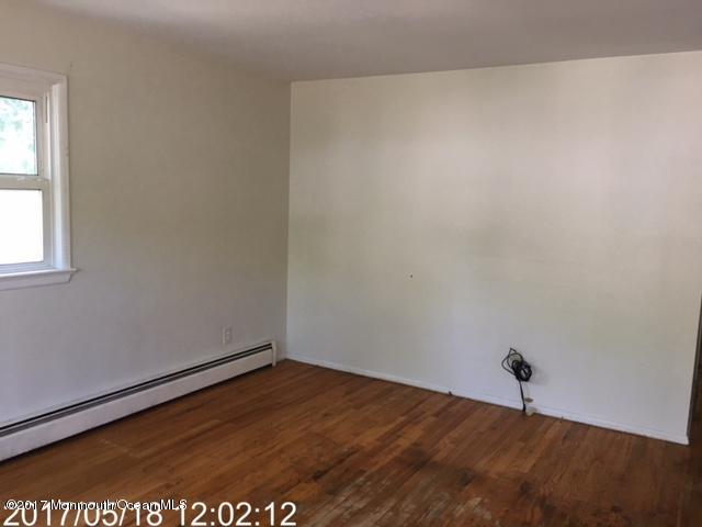 7 Pearl Drive Howell, NJ 07731 - Photo 3 of 9 IMG_7434