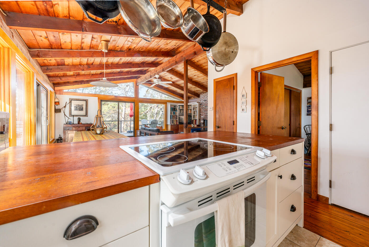 11 Anawan Road Wellfleet, MA 02667 - Photo 11 of 47 kitchen4