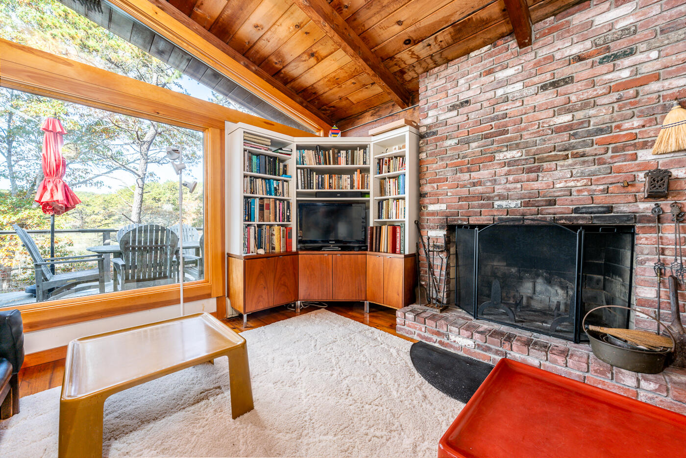 11 Anawan Road Wellfleet, MA 02667 - Photo 19 of 47 livroom4