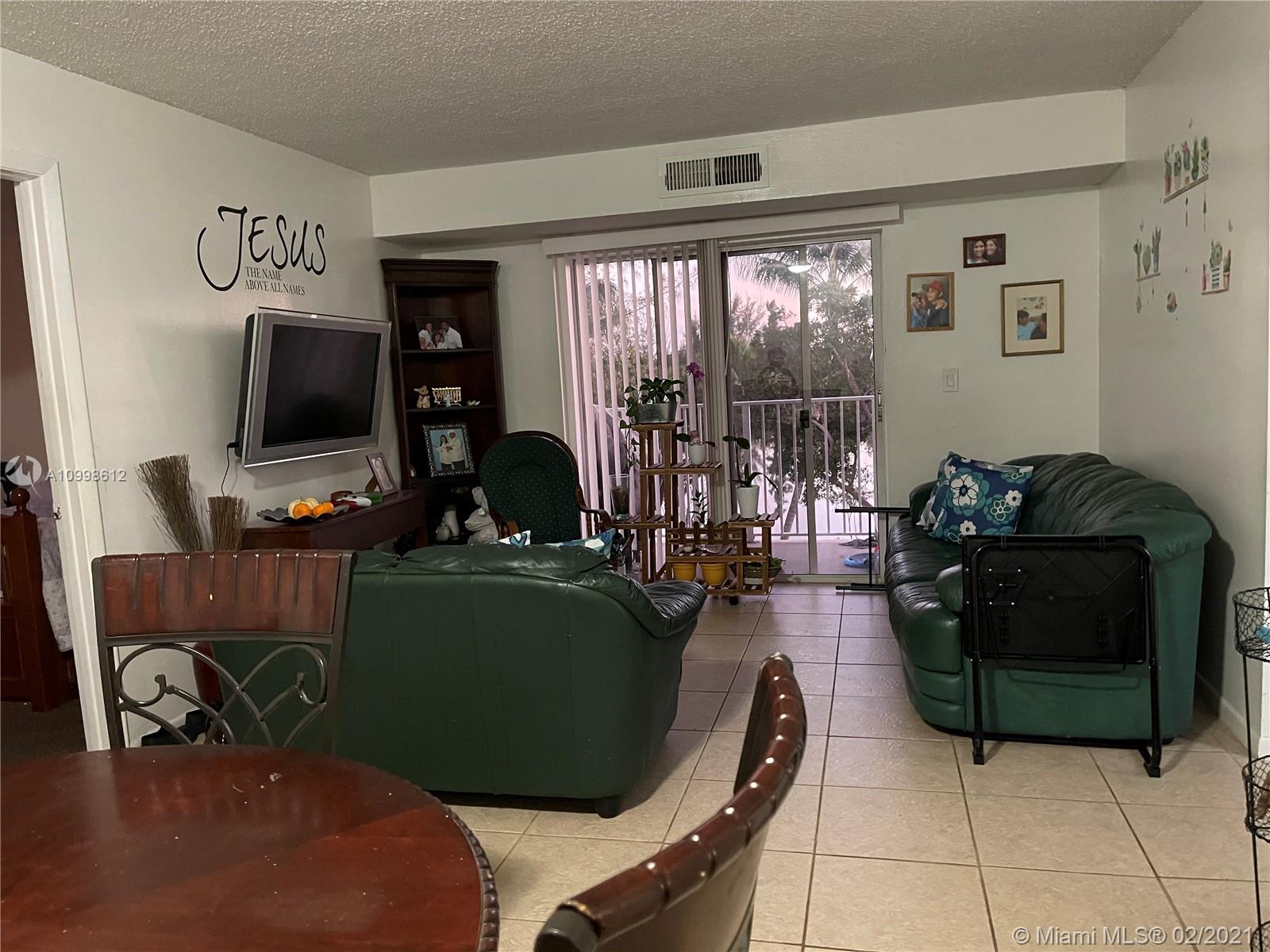 8200 Southwest 210th Street, Unit 210 Cutler Bay, FL 33189 - Photo 6 of 16