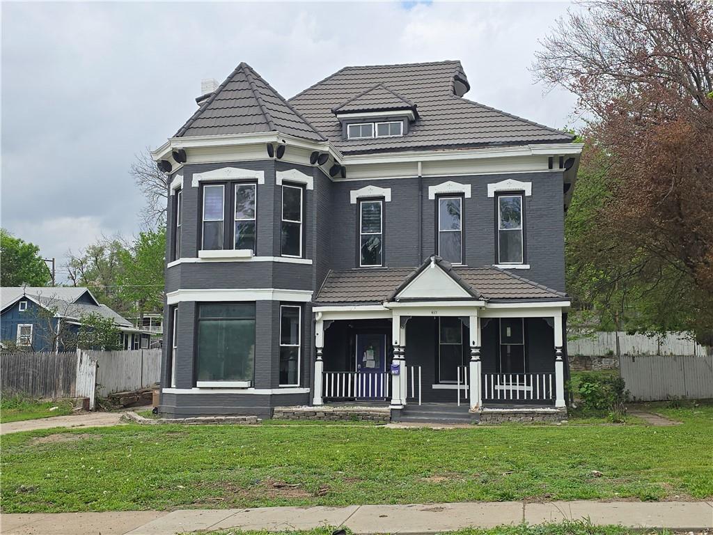 617 Parallel Street Atchison, KS 66002 - Photo 1 of 74