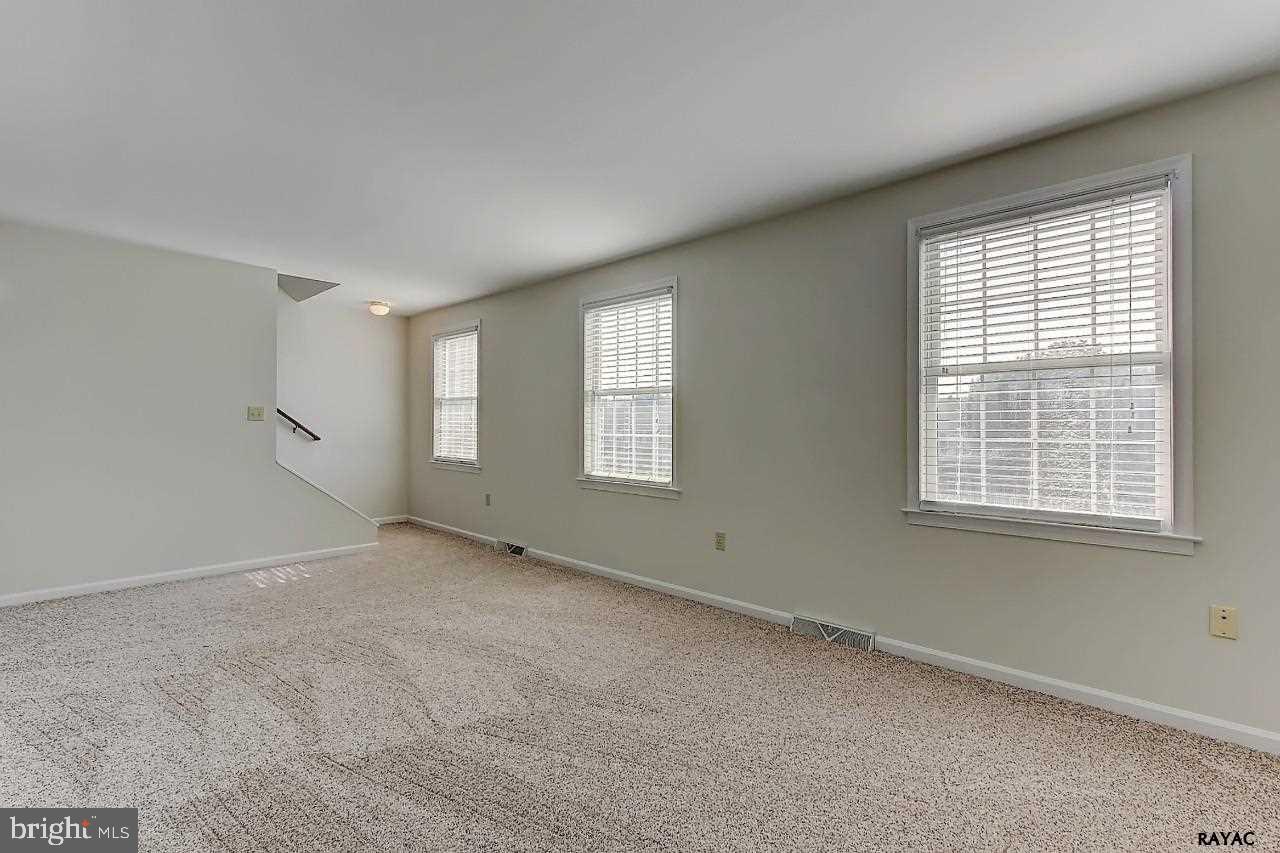 126 Country Ridge Drive Red Lion, PA 17356 - Photo 4 of 25