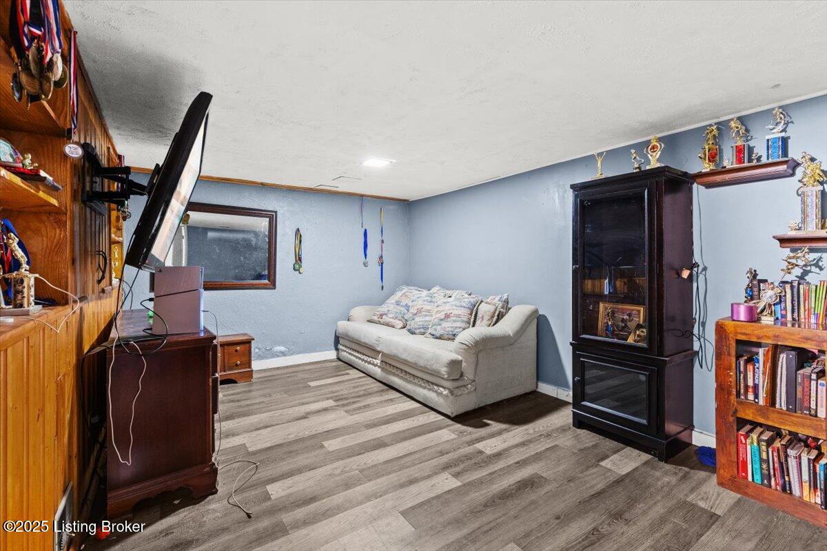 6347 Hunters Grove Road Louisville, KY 40216 - Photo 20 of 30 22-6347 Hunters Grove Rd-22