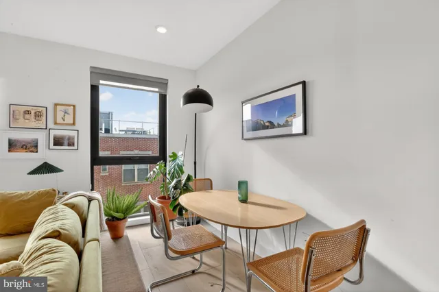 $2,533 | 2007 Cambridge Street, Unit 10, Philadelphia, PA 19130