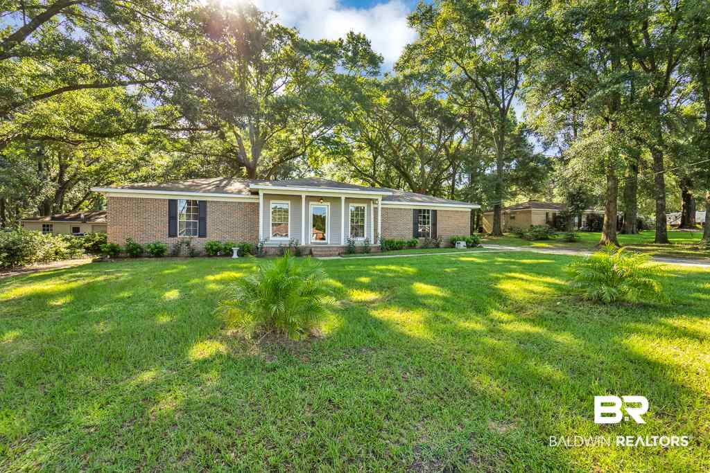 3260 Graham Road North Mobile, AL 36618 - Photo 2 of 21