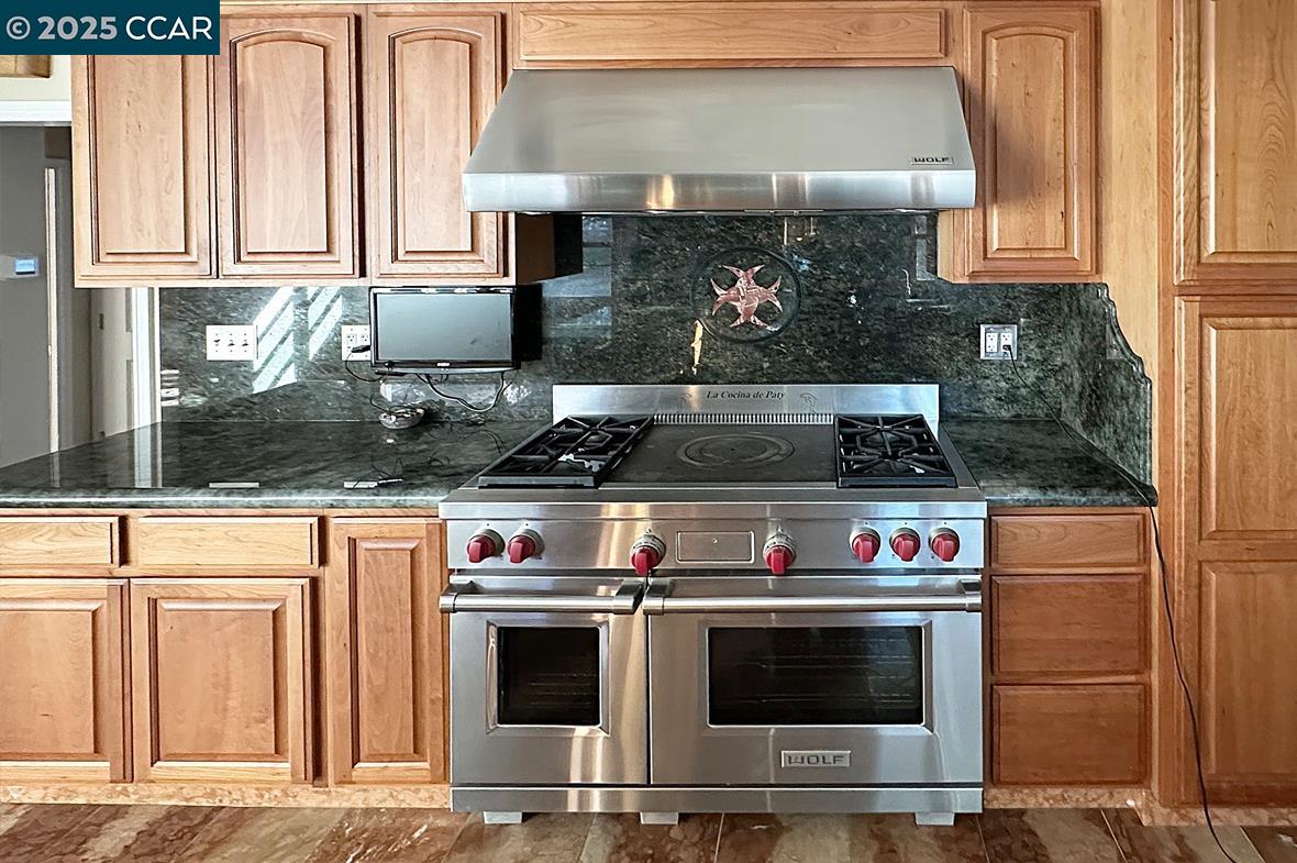 5574 Paseo Navarro Pleasanton, CA 94566 - Photo 6 of 15