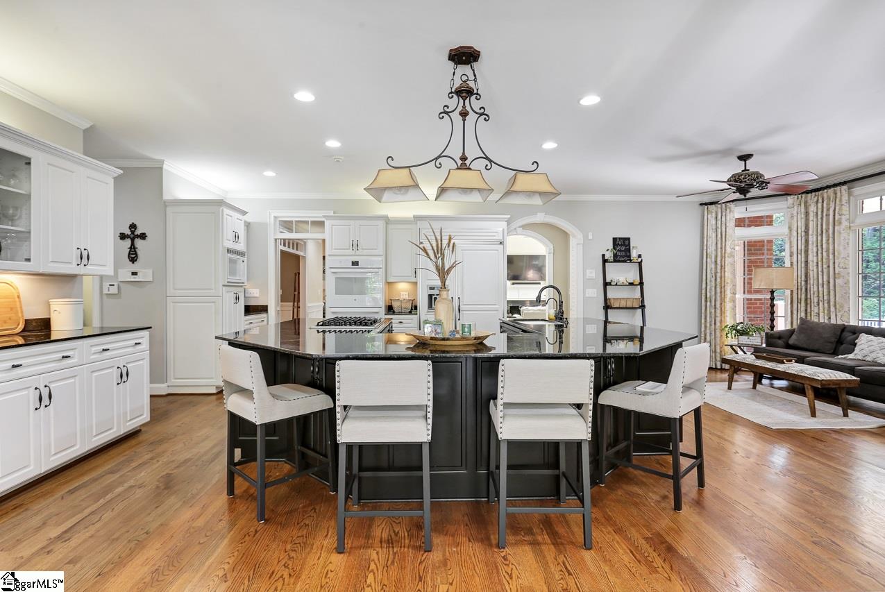 216 Hammett Road Greer, SC 29650 - Photo 10 of 36 Gallery Image 10