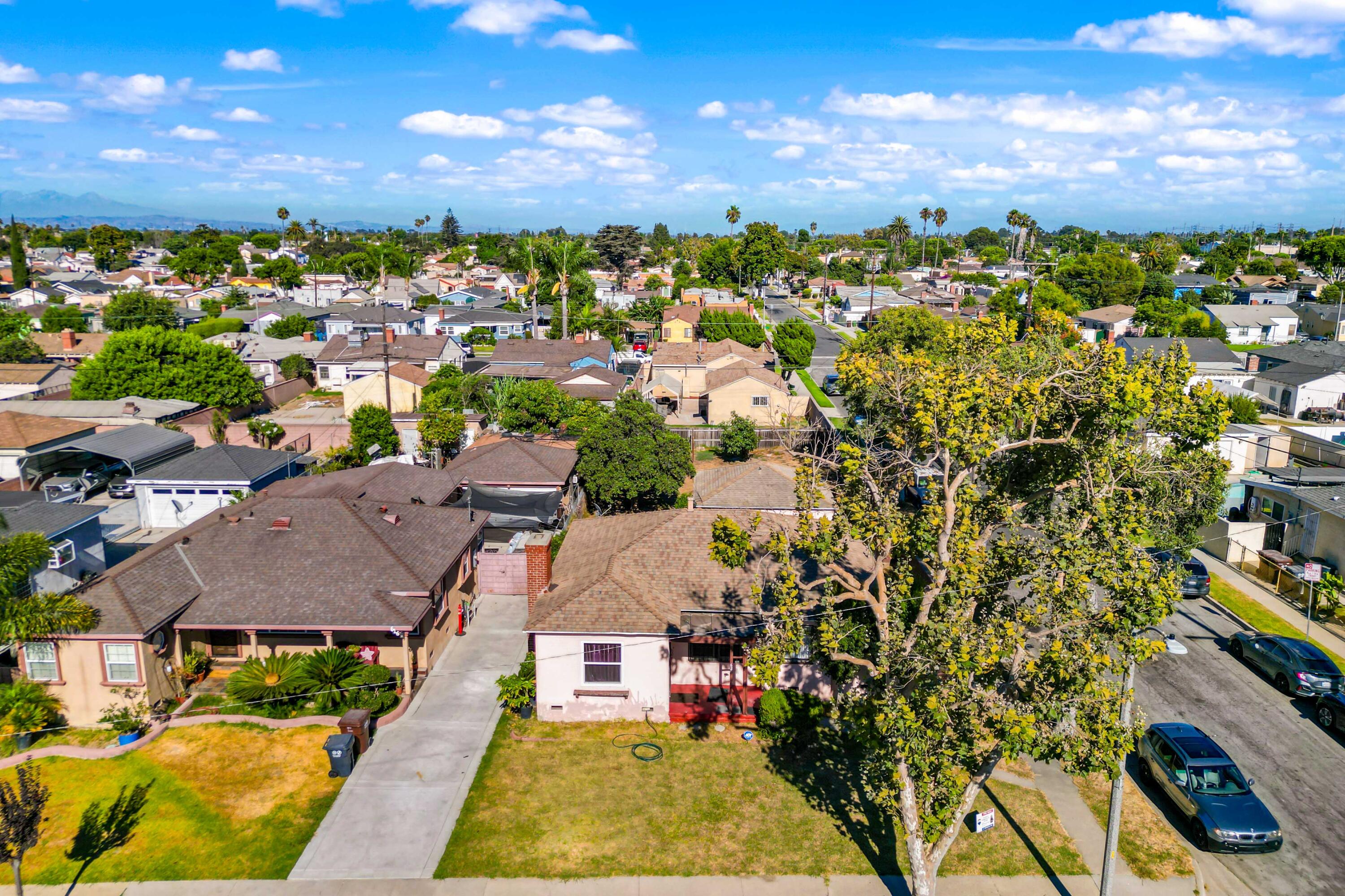 620 South Chester Avenue Compton, CA 90221 - Photo 27 of 32 an aerial view of residential houses with outdoor space