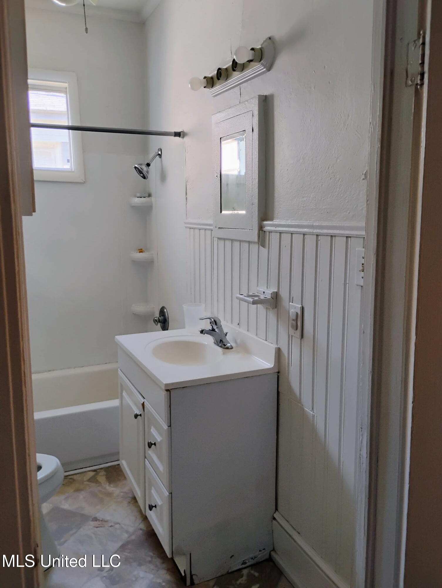 1040 Madison Street Jackson, MS 39202 - Photo 13 of 14 7562053919528555465