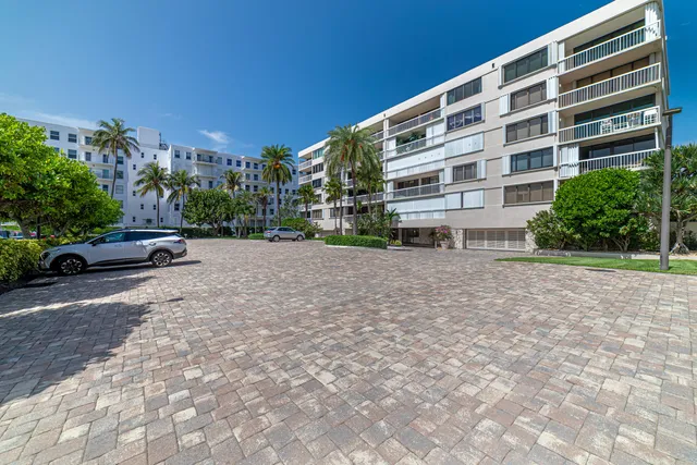 $11,000 | 3250 South Ocean Boulevard, Unit 507N, Palm Beach, FL 33480