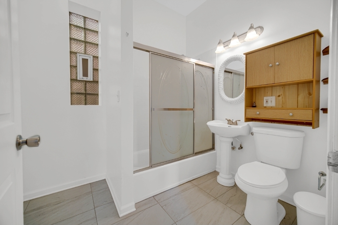 900 North Springfield Avenue Chicago, IL 60651 - Photo 12 of 24