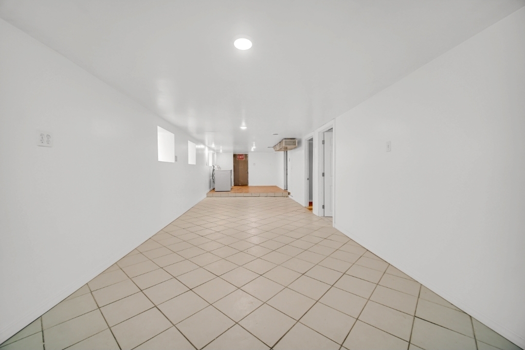 900 North Springfield Avenue Chicago, IL 60651 - Photo 19 of 24