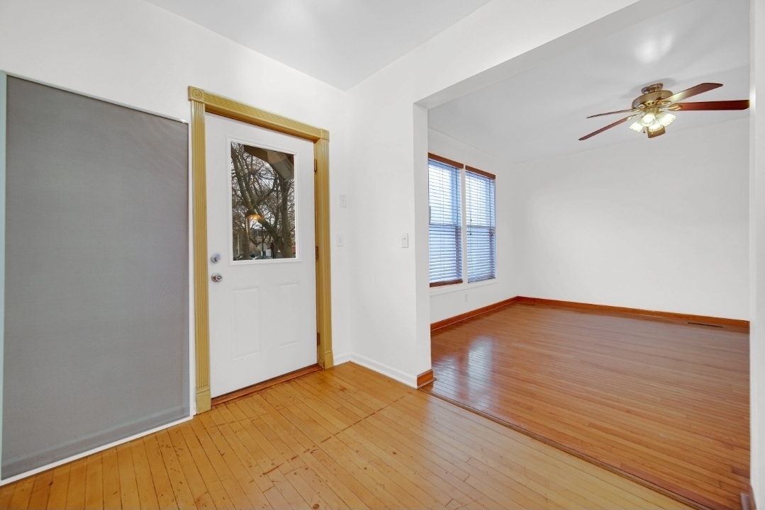 900 North Springfield Avenue Chicago, IL 60651 - Photo 6 of 24