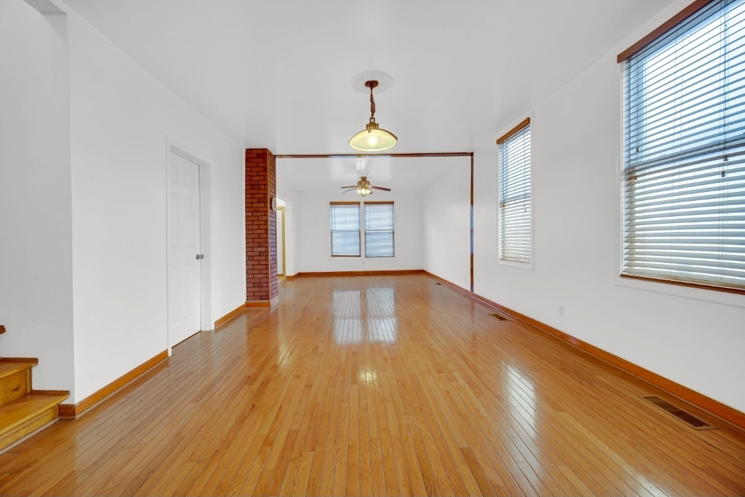 900 North Springfield Avenue Chicago, IL 60651 - Photo 8 of 24