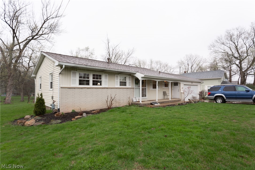 48 West Howe Road Tallmadge, OH 44278 - Photo 3 of 29 Gallery Image 3